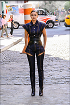 Celebrity Photo: Gigi Hadid
1200x1800 333 kb
Viewed 15 times
@BestEyeCandy.com