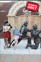 Celebrity Photo: Heather Locklear
2333x3500 2.2 mb
Viewed 0 times
@BestEyeCandy.com