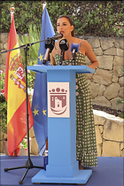 Celebrity Photo: Eva Longoria
1200x1800   372 kb
Viewed 15 times
@BestEyeCandy.com