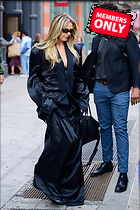 Celebrity Photo: Heidi Klum
2333x3499 2.9 mb
Viewed 0 times
@BestEyeCandy.com