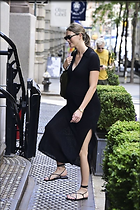 Celebrity Photo: Karlie Kloss
800x1201 160 kb
Viewed 7 times
@BestEyeCandy.com