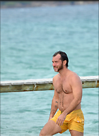 Celebrity Photo: Jude Law
800x1105 99 kb
Viewed 3 times
@BestEyeCandy.com