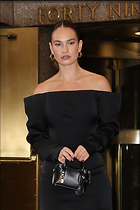 Celebrity Photo: Lily James
1200x1800 170 kb
Viewed 9 times
@BestEyeCandy.com