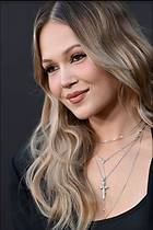 Kelli Berglund crop Top Emilia Perez film premiere Los Angeles California USA 21.10..20.2024
1365x2048 949 kb
Viewed 7 times
@BestEyeCandy.com