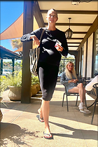 Celebrity Photo: Karlie Kloss
1200x1800 350 kb
Viewed 8 times
@BestEyeCandy.com