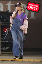 Celebrity Photo: Denise Richards
1270x1908 1.5 mb
Viewed 1 time
@BestEyeCandy.com