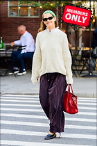 Celebrity Photo: Katie Holmes
2333x3500 3.2 mb
Viewed 0 times
@BestEyeCandy.com