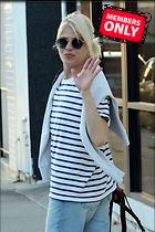 Celebrity Photo: Selma Blair
2008x3012 1.8 mb
Viewed 1 time
@BestEyeCandy.com