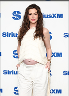 Celebrity Photo: Anne Hathaway
10 Photos
Photoset #741425
@BestEyeCandy.com