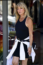 Celebrity Photo: Goldie Hawn
2 Photos
Photoset #708147
@BestEyeCandy.com