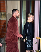 Celebrity Photo: Taylor Swift
1200x1500 177 kb
Viewed 9 times
@BestEyeCandy.com