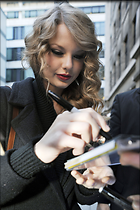 Celebrity Photo: Taylor Swift
2328x3500 1.4 mb
Viewed 4 times
@BestEyeCandy.com