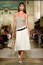 Celebrity Photo: Emily Ratajkowski
1200x1800 190 kb
Viewed 14 times
@BestEyeCandy.com