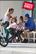Celebrity Photo: Hilary Duff
1908x2862 1.6 mb
Viewed 0 times
@BestEyeCandy.com
