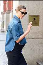 Celebrity Photo: Karlie Kloss
1698x2547 1.4 mb
Viewed 9 times
@BestEyeCandy.com