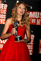 Celebrity Photo: Taylor Swift
2336x3504 542 kb
Viewed 3 times
@BestEyeCandy.com
