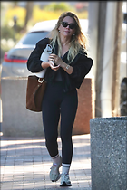 Celebrity Photo: Hilary Duff
1501x2252 1.1 mb
Viewed 19 times
@BestEyeCandy.com