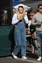 Celebrity Photo: Sophie Turner
2334x3500 1.2 mb
Viewed 3 times
@BestEyeCandy.com