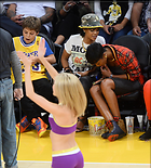 Celebrity Photo: Rihanna
1896x2100 375 kb
Viewed 2 times
@BestEyeCandy.com
