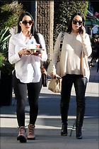 Brie Bella nikki and grab a snack to go while out running errands on Valentines Day 14.02.2020 x43
1927x2891 600 kb
Viewed 4 times
@BestEyeCandy.com