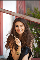 Celebrity Photo: Victoria Justice
733x1100 489 kb
Viewed 4 times
@BestEyeCandy.com