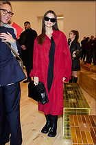 Celebrity Photo: Emily Ratajkowski
1366x2048 1,085 kb
Viewed 7 times
@BestEyeCandy.com