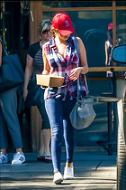 Celebrity Photo: Selena Gomez
1334x2000 923 kb
Viewed 4 times
@BestEyeCandy.com