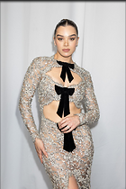Celebrity Photo: Hailee Steinfeld
1200x1800 280 kb
Viewed 19 times
@BestEyeCandy.com