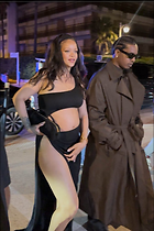 Celebrity Photo: Rihanna
667x1000 84 kb
Viewed 19 times
@BestEyeCandy.com