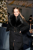 Kelli Berglund at Marciano by GUESS Holiday Party in Beverly Hills 12-03-2024
22 Photos
Photoset #706267
@BestEyeCandy.com