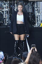 Celebrity Photo: Stacy Ferguson
2400x3687   1.3 mb
Viewed 8 times
@BestEyeCandy.com