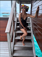 Celebrity Photo: Halle Berry
1200x1599   296 kb
Viewed 48 times
@BestEyeCandy.com