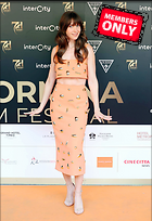 Celebrity Photo: Alison Brie
2813x4096 2.9 mb
Viewed 1 time
@BestEyeCandy.com