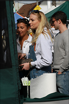 Celebrity Photo: Sophie Turner
2333x3500 1,010 kb
Viewed 4 times
@BestEyeCandy.com