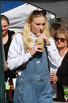 Celebrity Photo: Sophie Turner
1472x2208 531 kb
Viewed 5 times
@BestEyeCandy.com