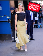 Celebrity Photo: Elizabeth Banks
2722x3500 3.1 mb
Viewed 0 times
@BestEyeCandy.com
