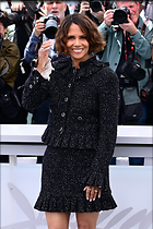 Celebrity Photo: Halle Berry
1200x1800 382 kb
Viewed 9 times
@BestEyeCandy.com