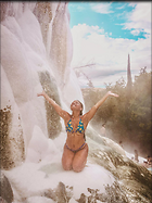 Celebrity Photo: Halle Bailey
2 Photos
Photoset #714342
@BestEyeCandy.com