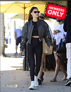 Brooks Nader leggings enjoys a sunny family lunch with her sisters in Beverly Hills 16.09..20.2024
3170x4109 1.6 mb
Viewed 1 time
@BestEyeCandy.com