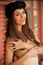 Celebrity Photo: Victoria Justice
733x1100 579 kb
Viewed 5 times
@BestEyeCandy.com