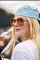 Celebrity Photo: Elle Fanning
1364x2048 954 kb
Viewed 7 times
@BestEyeCandy.com