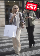 Celebrity Photo: Kate Moss
2286x3200 1.7 mb
Viewed 0 times
@BestEyeCandy.com