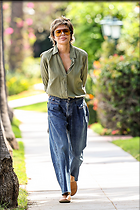 Celebrity Photo: Lisa Rinna
1751x2626 1.4 mb
Viewed 7 times
@BestEyeCandy.com