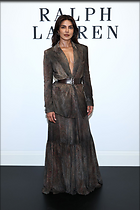 Celebrity Photo: Priyanka Chopra
1200x1800 210 kb
Viewed 8 times
@BestEyeCandy.com