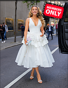 Celebrity Photo: Blake Lively
2716x3500 3.8 mb
Viewed 1 time
@BestEyeCandy.com