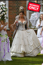 Amy Childs the Only Way is Essex TV Show filming Bridgerton Special in Essex 18.04..20.2021
3712x5568 3.8 mb
Viewed 0 times
@BestEyeCandy.com