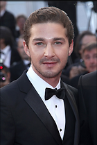 Celebrity Photo: Shia Labeouf
800x1195 179 kb
Viewed 5 times
@BestEyeCandy.com