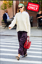 Celebrity Photo: Katie Holmes
2333x3500 3.1 mb
Viewed 0 times
@BestEyeCandy.com