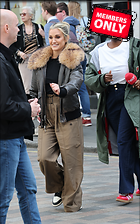 Celebrity Photo: Ashley Roberts
2177x3485 4.1 mb
Viewed 1 time
@BestEyeCandy.com