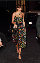 Celebrity Photo: Taylor Swift
649x1000 104 kb
Viewed 17 times
@BestEyeCandy.com